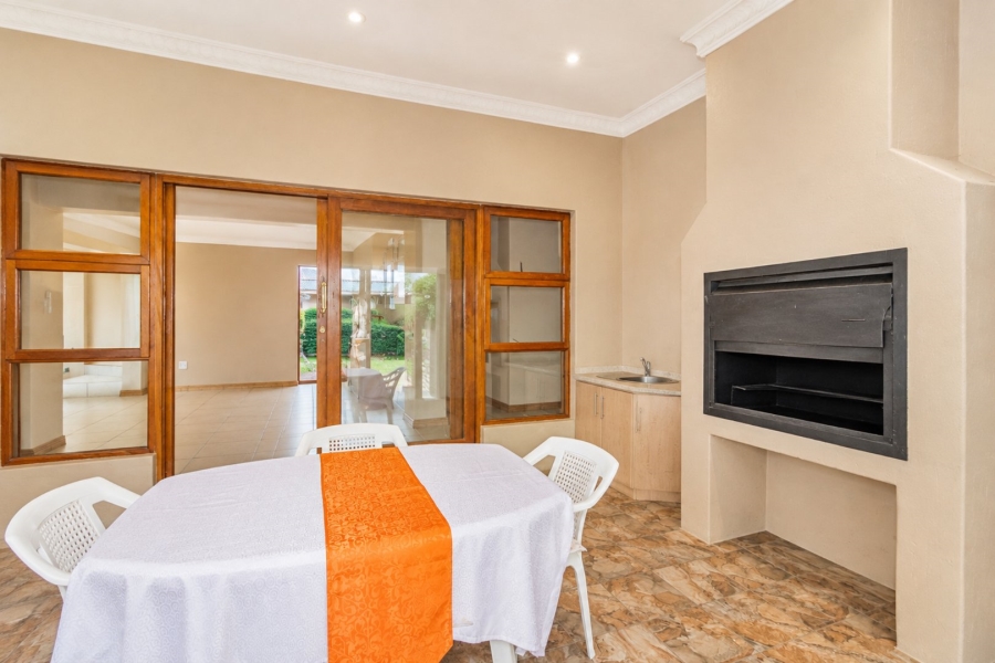 4 Bedroom Property for Sale in Kosmos Ridge North West